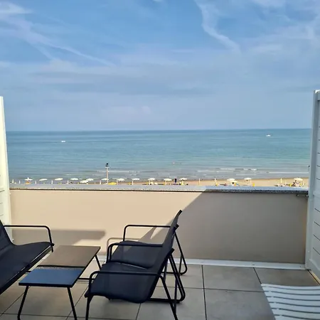 On The Beach 404 Apartment *